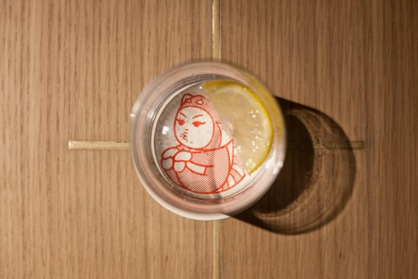 Thương hiệu RedTail thiết kế bởi Bravo Rocks và Kimiaki Yaegashi