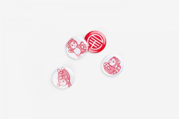 Thương hiệu RedTail thiết kế bởi Bravo Rocks và Kimiaki Yaegashi